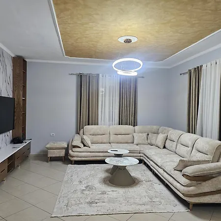 Visi Garden House דירה
